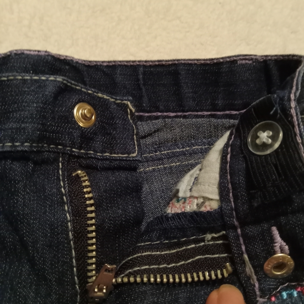5 for $10 Healthtex Color Embroidered Dark Denim Shorts size 2T - Picture 4 of 5